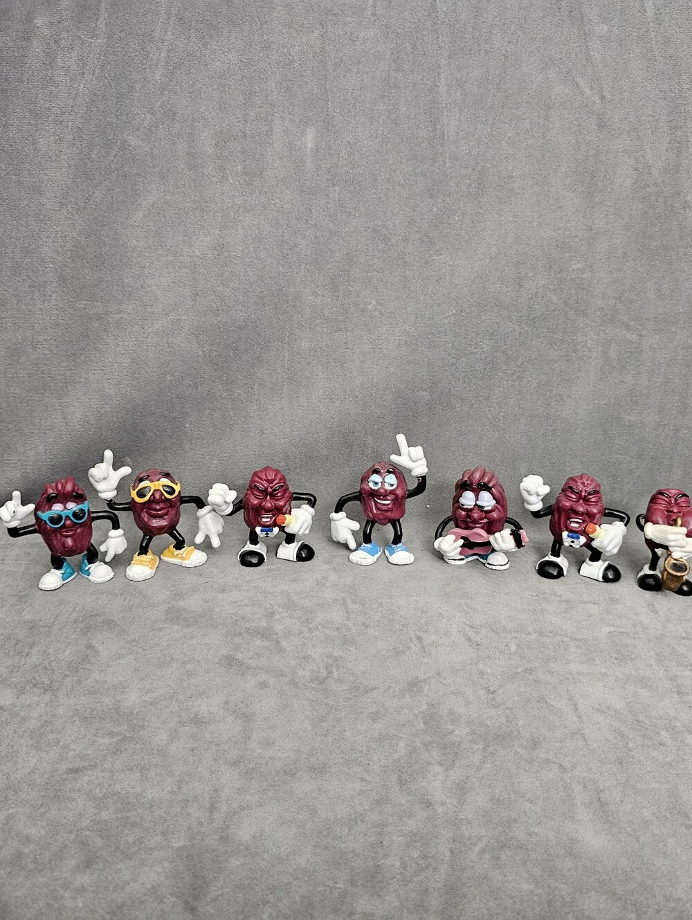 THE CALIFORNIA RAISINS PVC 2-2.5" FIGURES LOT OF 7 VINTAGE 1987/88 B3-15